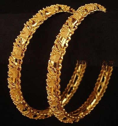 set_of_2_gold_plated_indian_bangles