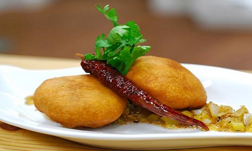 Pyaaz Kachori